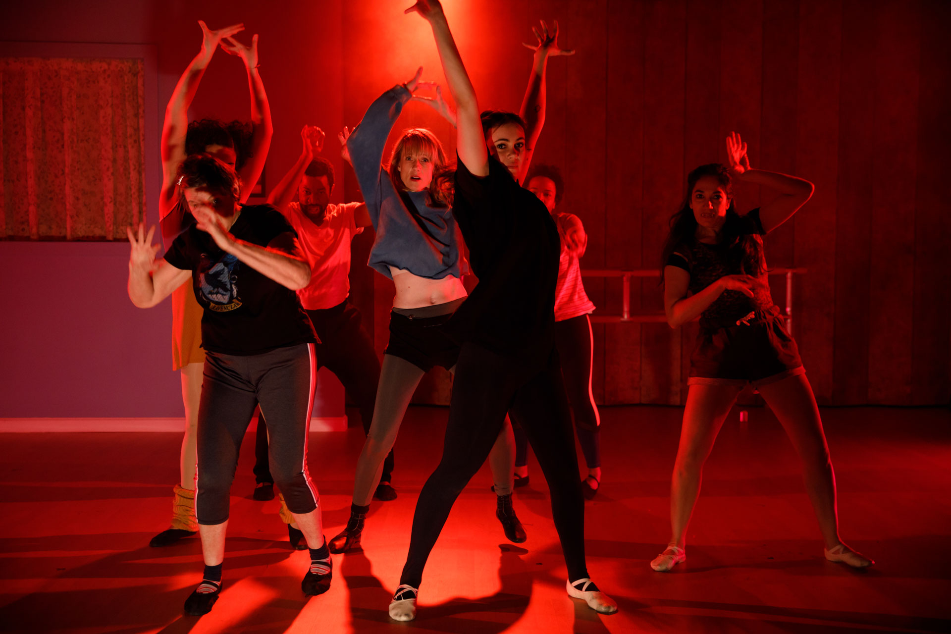 Ds crew участники. Танец под happy nation. Песня happy nation. Танец под happy nation. Da boom crew про танцы.
